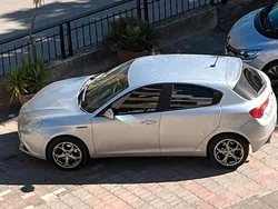 Grigio Usata 2012 Alfa Romeo Giulietta Veloce Due volumi | 7800 € (Cara)