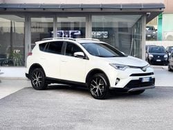 Bianco Usata 2016 Toyota RAV4 Tre volumi | 10.900 € (Ottimo prezzo)