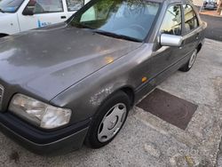 Grigio Usata 1993 Mercedes C180 Classic Tre volumi | 2200 €