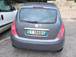 Usata 2006 Lancia Ypsilon Due volumi | 2500 €