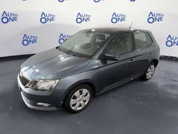 Grigio scuro Usata 2016 Skoda Fabia Ambition Tre volumi | 7490 € (Buon prezzo)