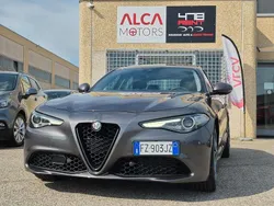 Grigio vesuvio Usata 2017 Alfa Romeo Giulia Super Tre volumi | 18.790 € (Buon prezzo)