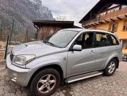 Grigio Usata 2003 Toyota RAV4 SUV | 4600 € (Ottimo prezzo)