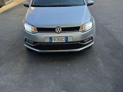 Argento Usata 2015 VW Polo Comfortline Tre volumi | 4500 € (Super prezzo)