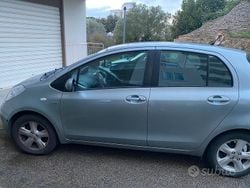 Grigio Usata 2006 Toyota Yaris Due volumi | 3999 € (Cara)