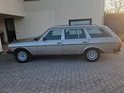 Usata 1985 Mercedes 300 Tre volumi | 22.000 €