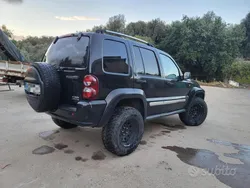 Usata 2005 Jeep Cherokee SUV | 5000 € (Buon prezzo)