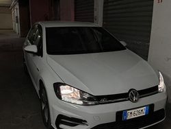 Bianco Usata 2018 VW Golf VII R-line Tre volumi | 20.000 € (Buon prezzo)