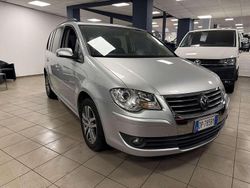 Argento Usata 2008 VW Touran Trendline Monovolume | 4900 € (Buon prezzo)