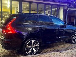 Nero Usata 2022 Volvo XC60 R-Design SUV | 36.000 € (Buon prezzo)
