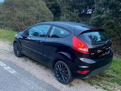 Usata 2009 Ford Fiesta Tre volumi | 3000 € (Buon prezzo)