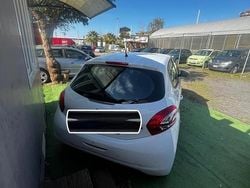 Bianco Usata 2012 Peugeot 208 S Due volumi | 5499 € (Buon prezzo)