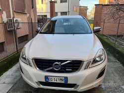 Bianco Usata 2011 Volvo XC60 R-Design SUV | 7900 € (Ottimo prezzo)