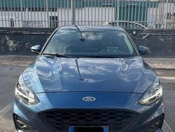 Blu Usata 2018 Ford Focus ST-Line Tre volumi | 15.800 € (Molto cara)
