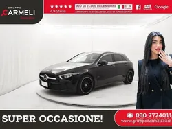 Vernice nero cosmo Usata 2020 Mercedes A180 Tre volumi | 23.000 € (Buon prezzo)