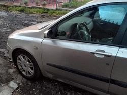 Grigio Usata 2004 Fiat Stilo Tre volumi | 1500 €