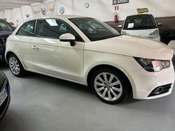 Bianco Usata 2010 Audi A1 Ambition Due volumi | 7690 € (Buon prezzo)