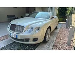Bianco(met.) Usata 2011 Bentley Continental GT Convertible Mulliner Cabrio | 89.900 € (Molto cara)