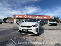 Bianco Usata 2022 Kia Stonic Style SUV | 14.990 € (Buon prezzo)