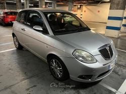 Arancione Usata 2009 Lancia Ypsilon Due volumi | 2200 € (Buon prezzo)