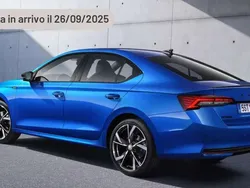 Argento Nuova 2024 Skoda Octavia SportLine Tre volumi | 31.420 € (Molto cara)