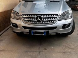 Grigio Usata 2006 Mercedes ML320 SUV | 7000 € (Buon prezzo)