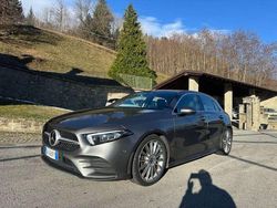 Grigio Usata 2022 Mercedes A200 Premium Tre volumi | 32.000 € (Cara)