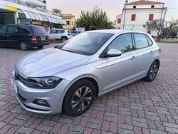 Grigio Usata 2021 VW Polo Comfortline Tre volumi | 12.999 € (Super prezzo)