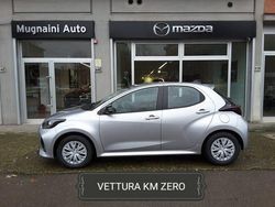 Argento Nuova 2025 Mazda 2 Tre volumi | 17.900 €