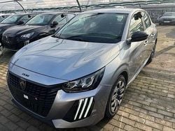 Grigio argento Usata 2024 Peugeot 208 Active Due volumi | 13.990 € (Buon prezzo)