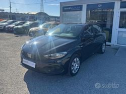 Nero cinema Usata 2024 Fiat Tipo Due volumi | 18.900 € (Buon prezzo)
