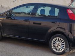 Nero Usata 2009 Fiat Grande Punto Due volumi | 2700 € (Buon prezzo)