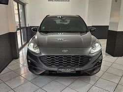 Grigio Usata 2024 Ford Kuga ST-Line SUV | 24.800 € (Buon prezzo)
