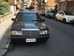 Blu Usata 1993 Mercedes 190 Tre volumi | 2900 €