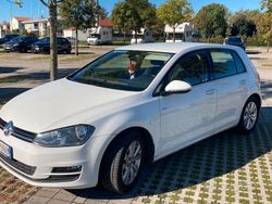 Bianco Usata 2014 VW Golf VII Tre volumi | 11.000 € (Molto cara)