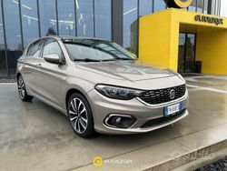 Oro Usata 2018 Fiat Tipo Lounge Tre volumi | 6950 € (Buon prezzo)