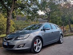 Grigio Usata 2011 Opel Astra Station wagon | 4500 € (Buon prezzo)