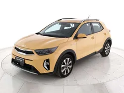 Giallo Usata 2023 Kia Stonic Urban SUV | 15.900 € (Buon prezzo)