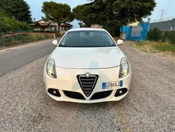 Usata 2011 Alfa Romeo Giulietta Due volumi | 3300 € (Buon prezzo)
