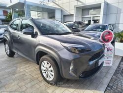 Grigio Usata 2025 Toyota Yaris Cross Active SUV | 23.950 € (Buon prezzo)