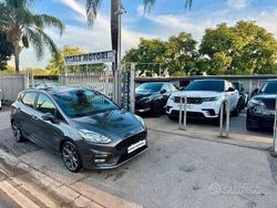 Grigio Usata 2018 Ford Fiesta Vignale Due volumi | 9990 € (Cara)