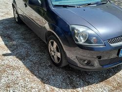 Usata 2008 Ford Fiesta Due volumi | 3000 € (Cara)