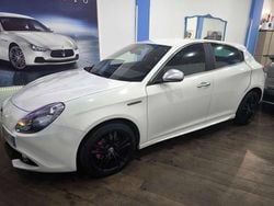 Bianco Usata 2014 Alfa Romeo Giulietta Distinctive Tre volumi | 7900 € (Buon prezzo)
