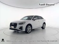 Bianco ghiacciaio metallizzato Usata 2024 Audi Q2 S-Line SUV | 31.900 € (Buon prezzo)