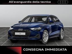 Blu Nuova 2025 Audi A3 Sportback Business Due volumi | 38.034 € (Ottimo prezzo)
