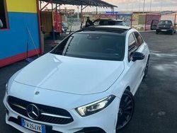 Bianco Usata 2019 Mercedes A180 Due volumi | 29.000 €