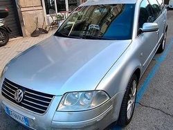 Grigio Usata 2003 VW Passat Station wagon | 3000 € (Molto cara)