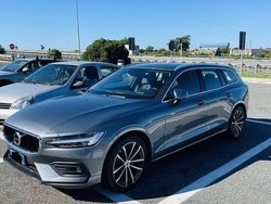 Usata 2021 Volvo V60 R-Design Station wagon | 24.000 €