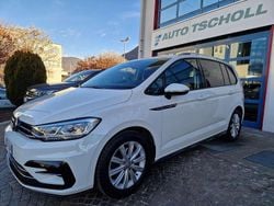 Pure white Usata 2019 VW Touran R-line Monovolume | 19.900 € (Ottimo prezzo)