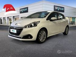 Bianco Usata 2017 Peugeot 208 Active Due volumi | 10.250 € (Buon prezzo)